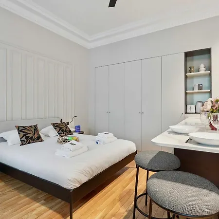Interior Design & Small Pool - 2p - Monceau Paris