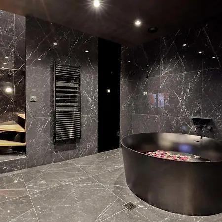 Interior Design & Small Pool - 2p - Monceau Apartment *