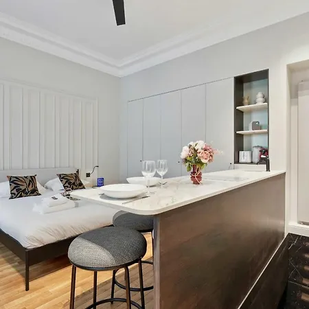 Interior Design & Small Pool - 2p - Monceau Parijs