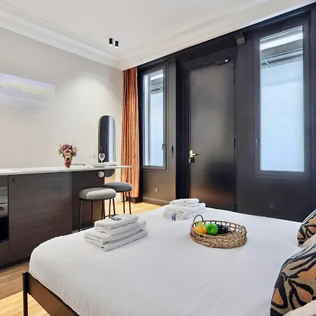 Apartment Interior Design & Small Pool - 2p - Monceau Paris